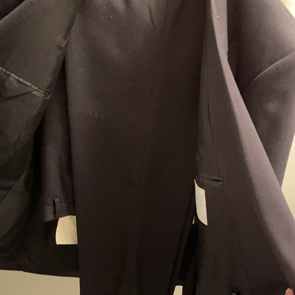 Black mans suite - Picture 2 of 8